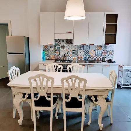 Le Sorelle Apartament *